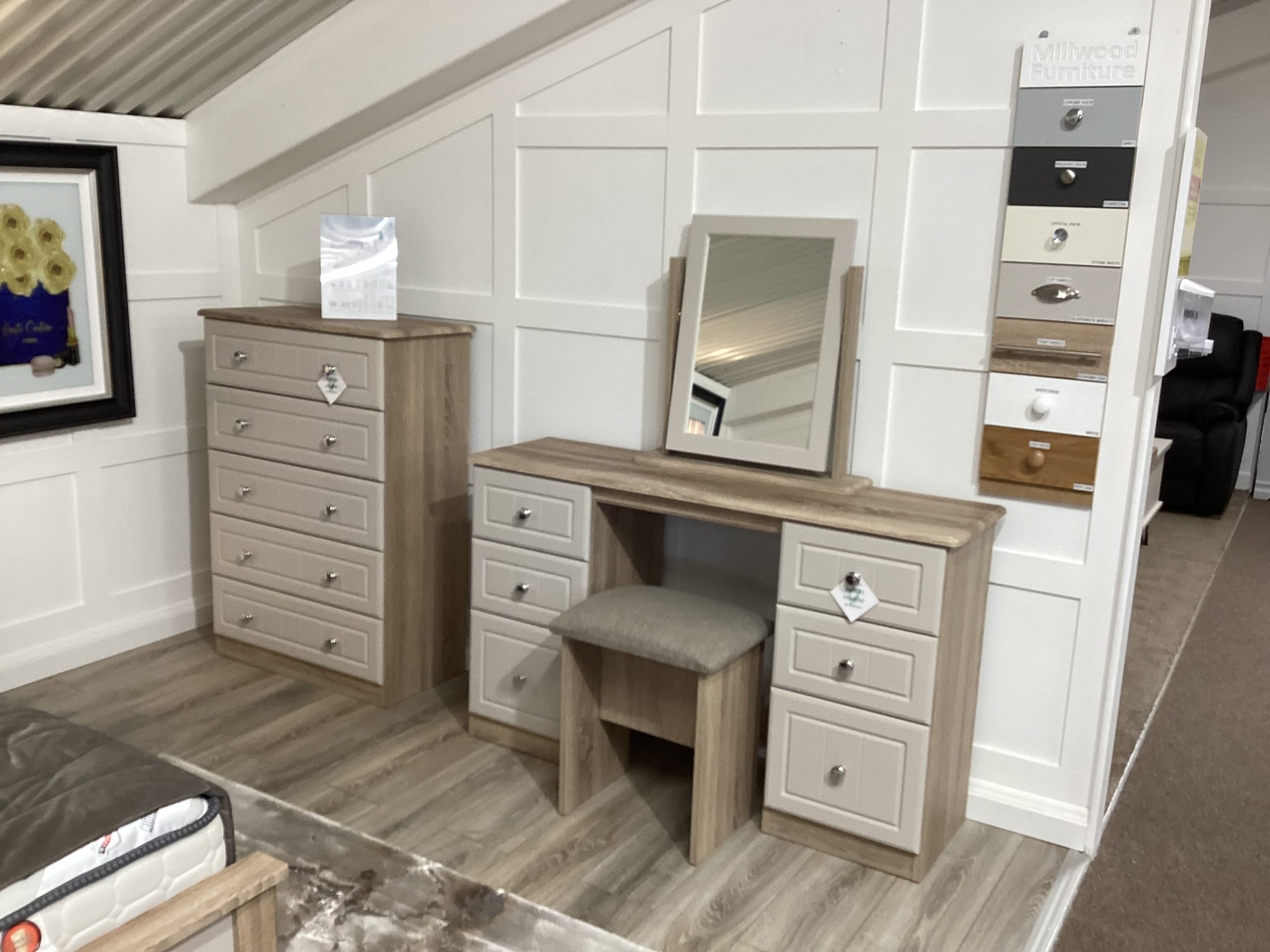 Eden Kneehole Dressing Table - Image 2